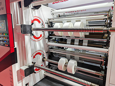 Rebobinador de doble torreta (4 ejes y sistema de cambio)