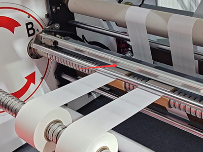 Corte automático con cuchilla voladora