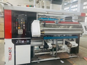 LPC adopta el control analógico.
Accionamiento por servomotor a través de la cámara CCD