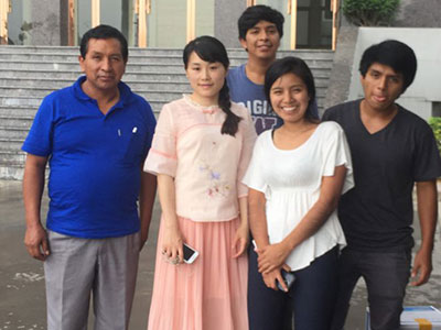 Un cliente de Perú compró la máquina de corte ZTM-D, la máquina de sellado central, la máquina de sellado y corte de fondo entre 2015 y 2021.