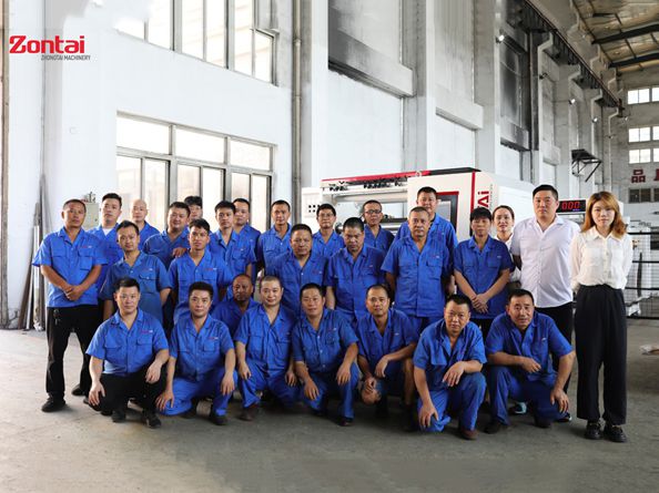 Equipo de ingenieros con casi 20 años de experiencia